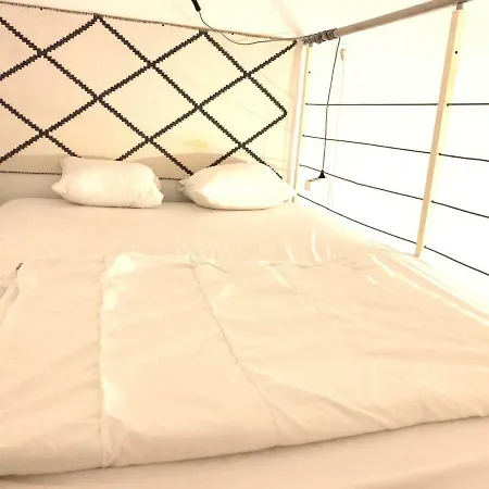 Kalvin Rooms1